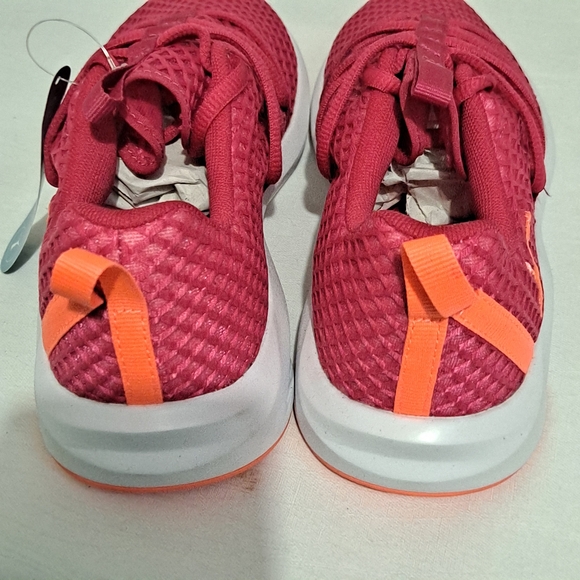 NEW PUMA Women's Prowl Alt Shoes - Picture 4 of 7